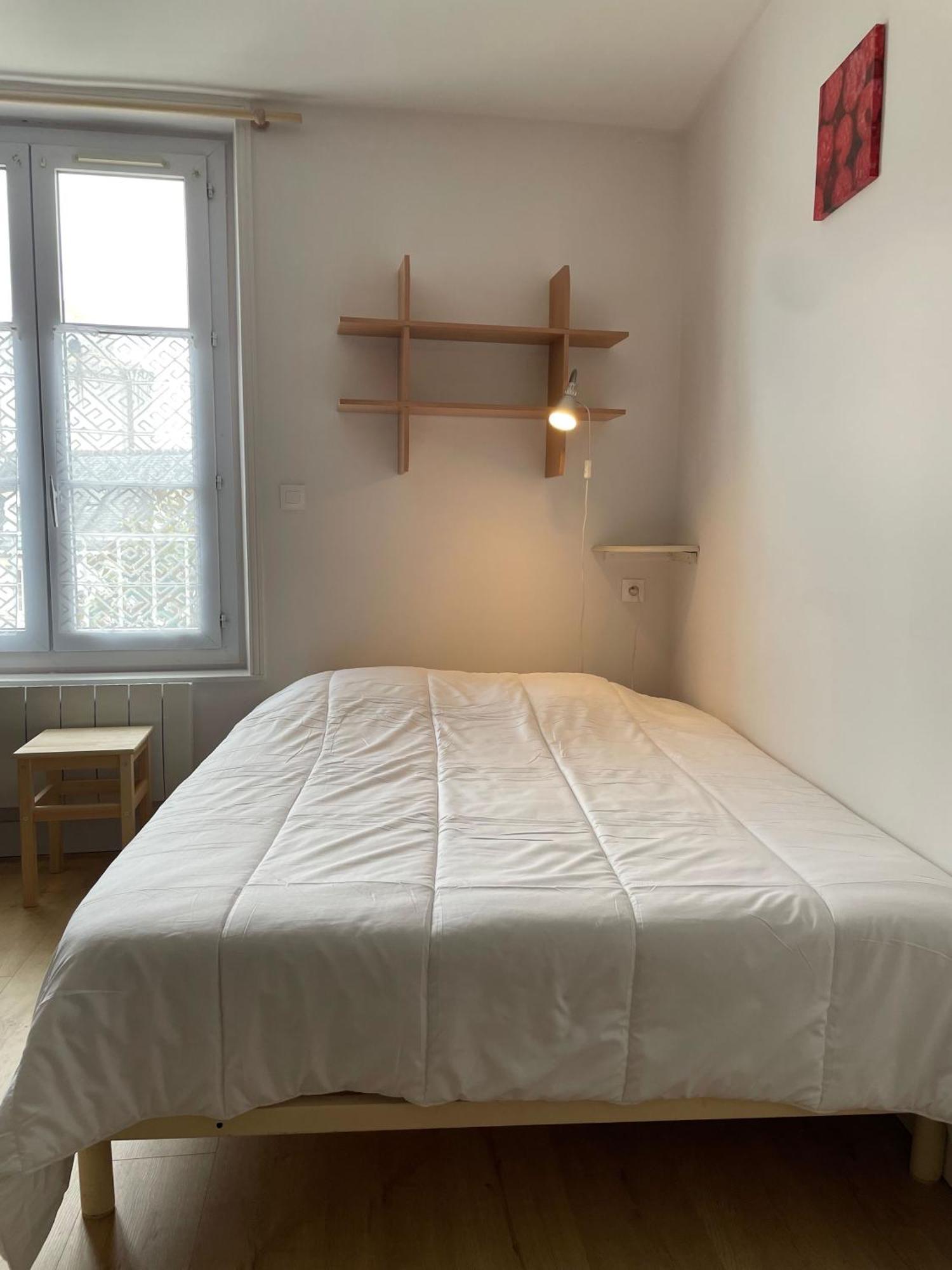 Meuble De Tourisme Dans Parc Arbore 1000M2 - Sejour-La-Roche Eperon La Roche-Posay Room photo